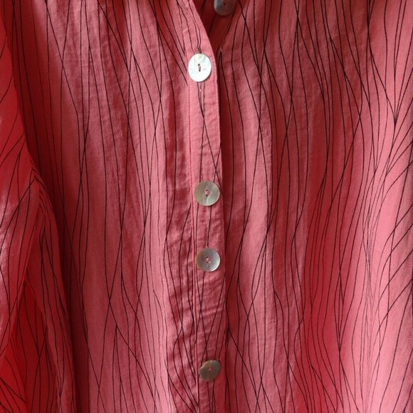 Peck & Peck women's button down top size L, salmon color with small black lines - Picture 5 of 13
